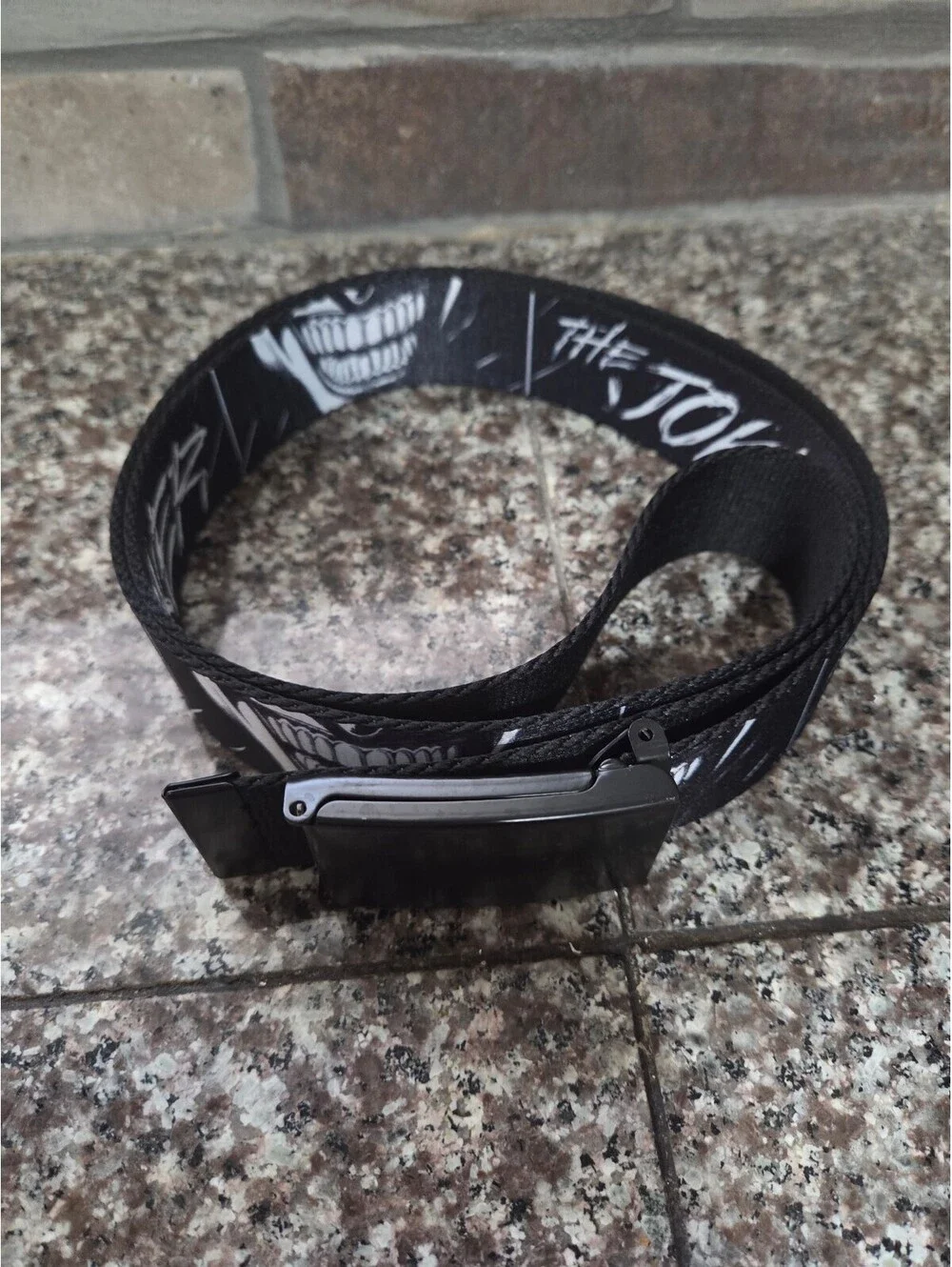 DC Comics The Joker Smiling Eyes Sketch Web Belt